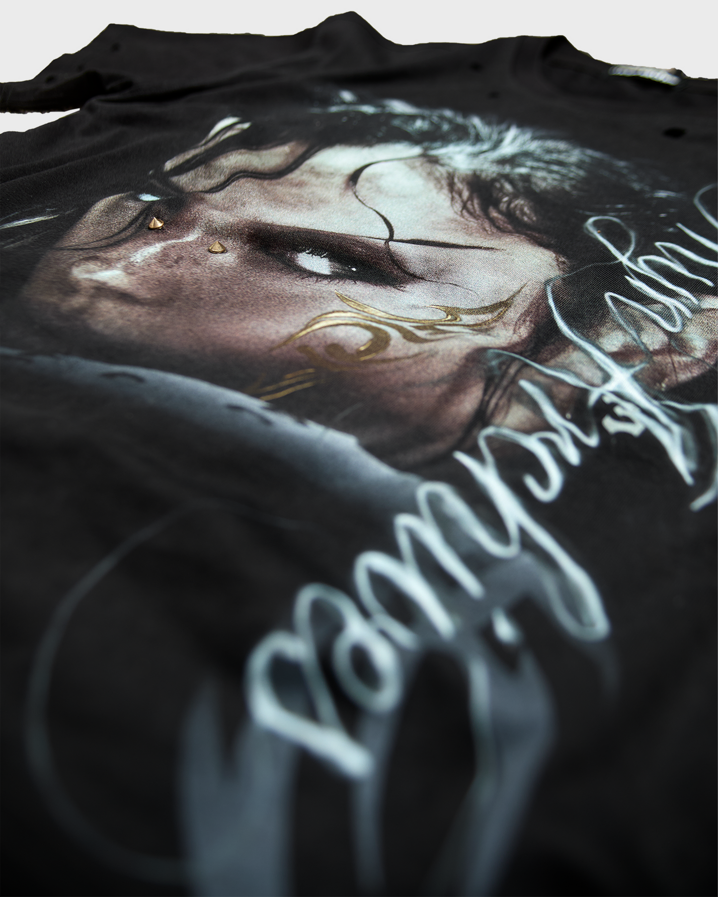 GOLDEN GAZE TSHIRT